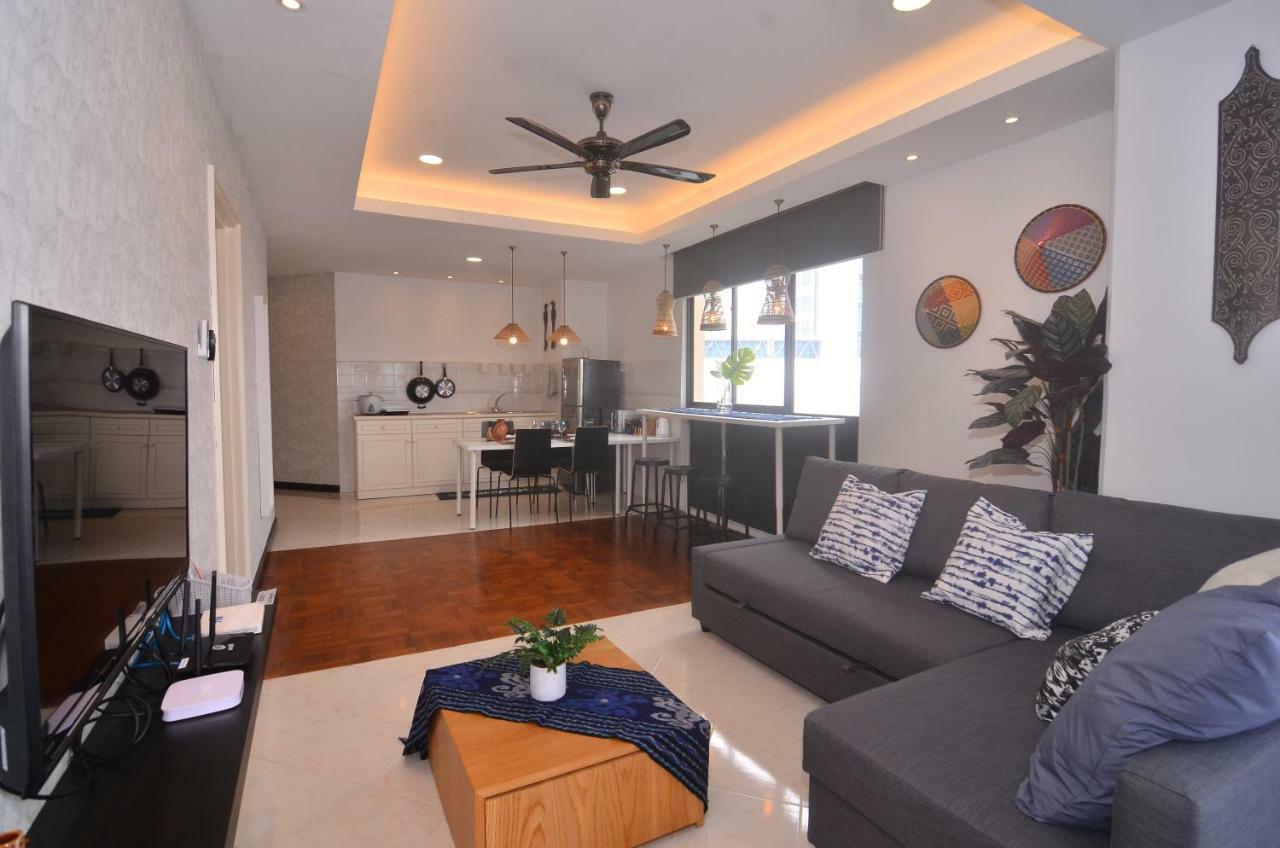 New Riverbank Suites - Waterfront Kuching City Exterior photo